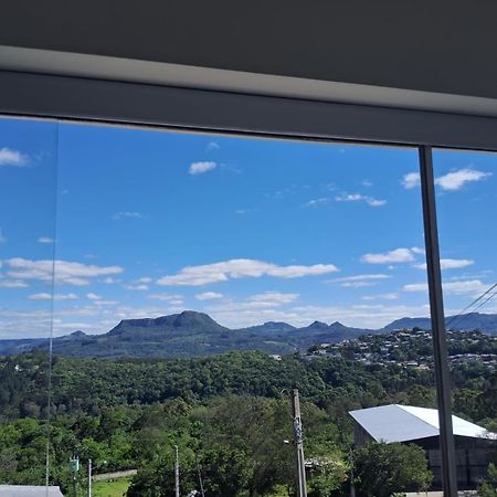 Apartamentos Temporada Vista Do Vale Грамаду Номер фото
